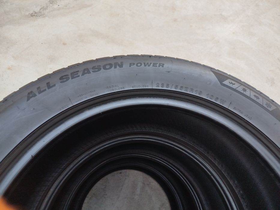 235 55 R19 Shina Tristar