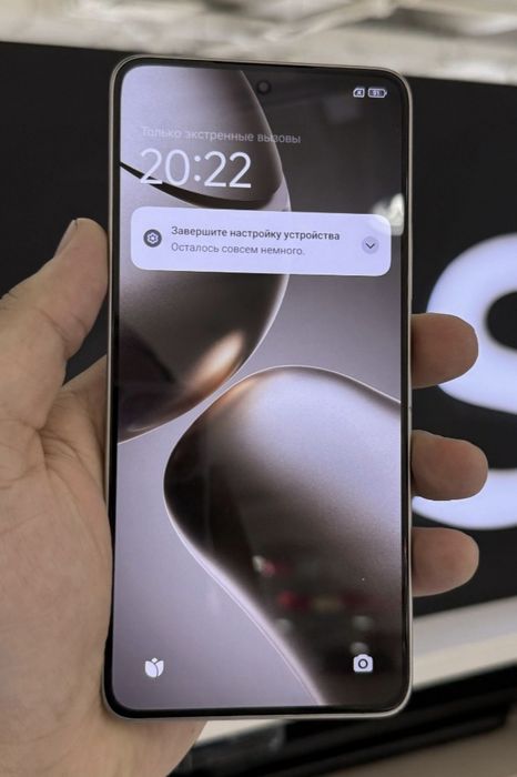 Продаю Xiaomi 14t телефон на гарании новая стоит 250к