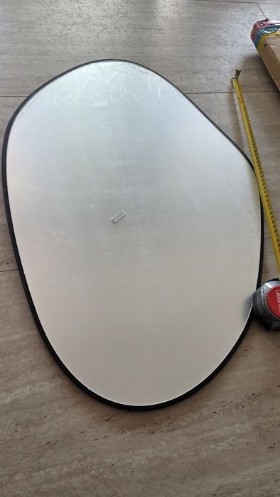 Стенно огледало асиметрично