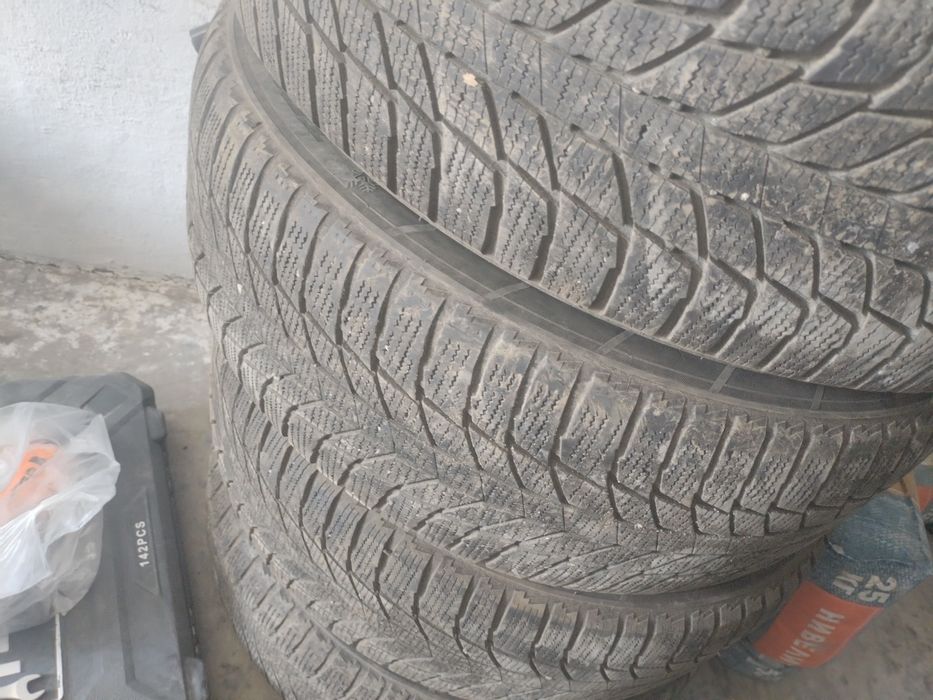 225/55/18 комплект