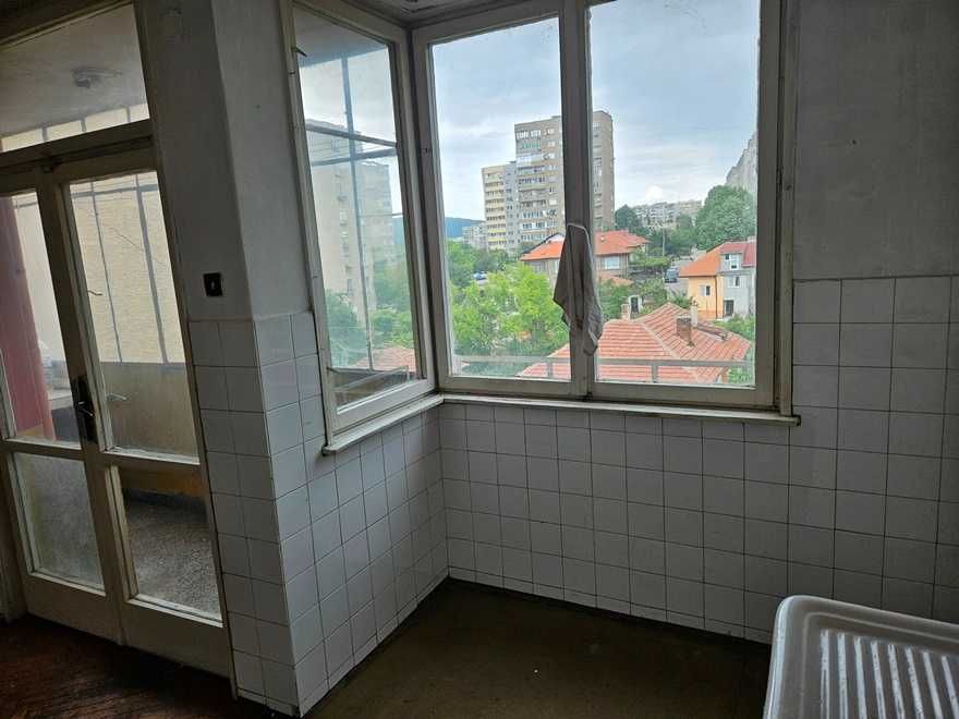 Продава се Тристаен апартамент в Габрово, Център - 85 кв.м за 565 €/кв.м - Снимка #13