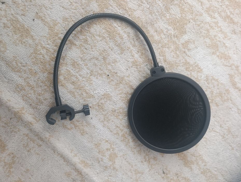 Продам микрофон LORGAR 931