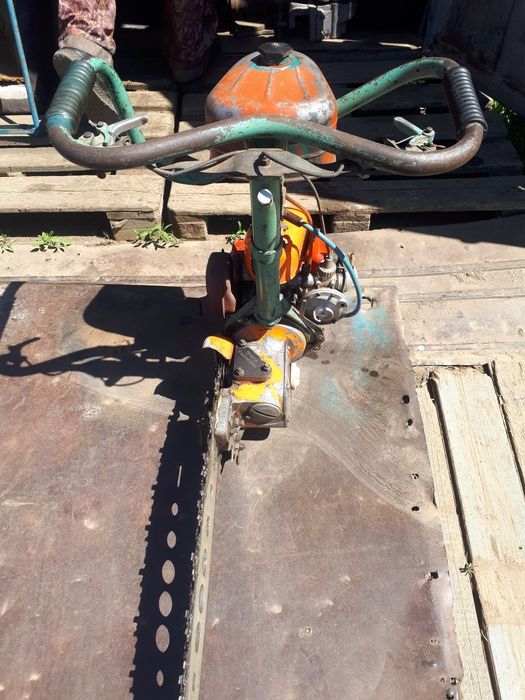 Продам бензопила"Дружба" в отличном  состоянии