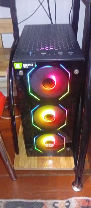 Настольные компьютеры