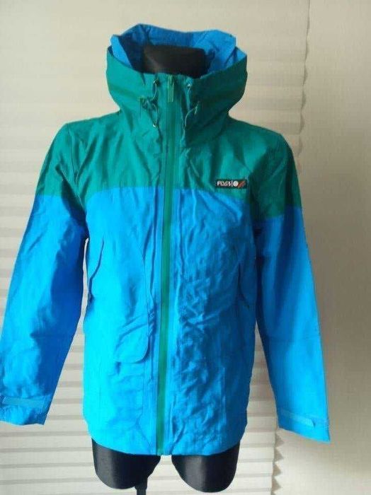 Новая мужская куртка с капюшоном. Размер RU46. Бренд FLY53.