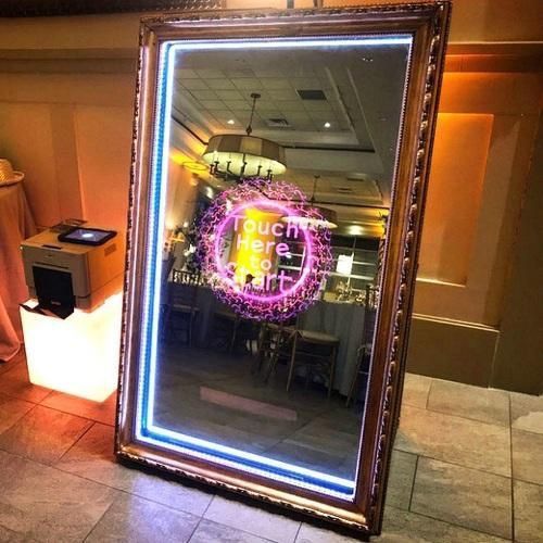 Photoboothoglinda magica magic mirror fumbaloane,confetti și artificii
