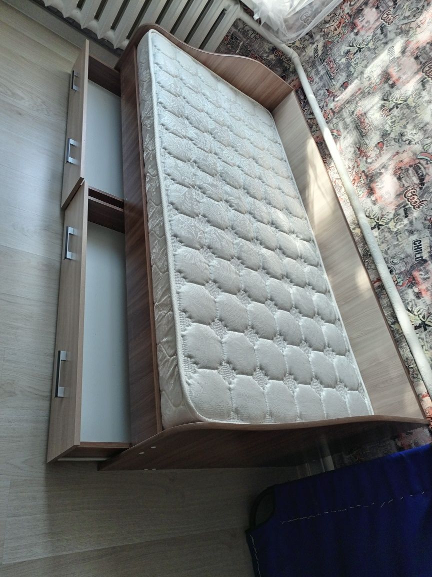 Кровать с выдвижными ящикамим г.Талгар