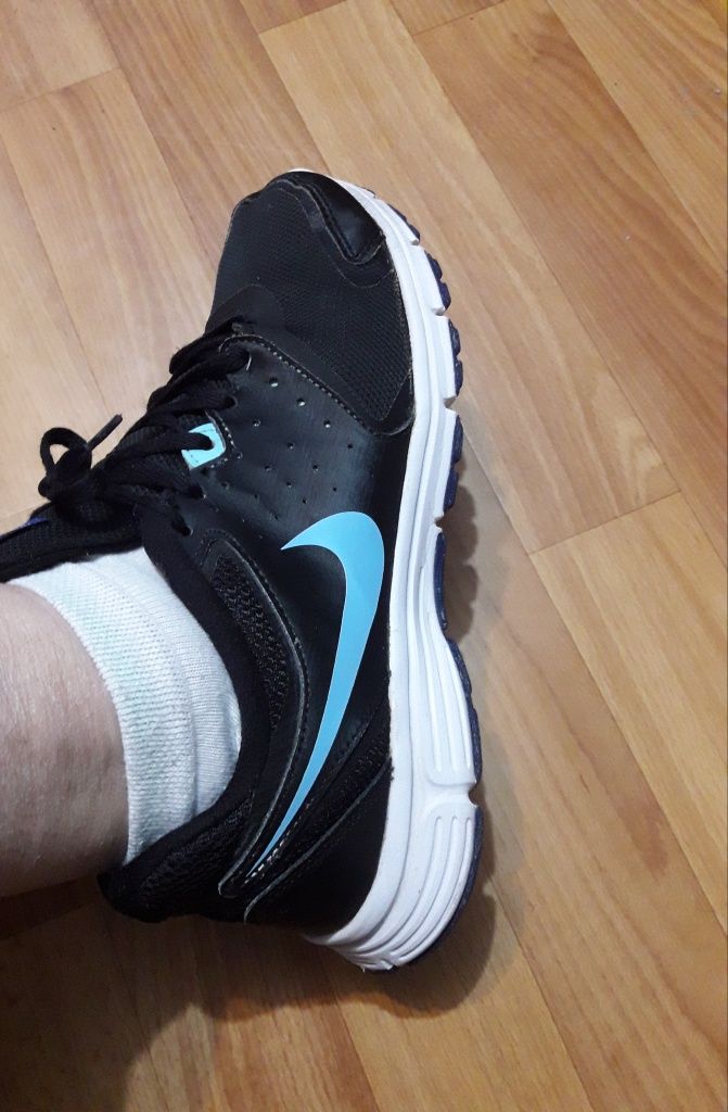 Оригинални маратонки Nike