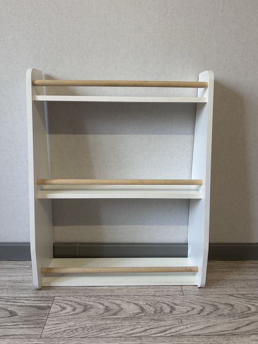 Полка Монтессори для книг