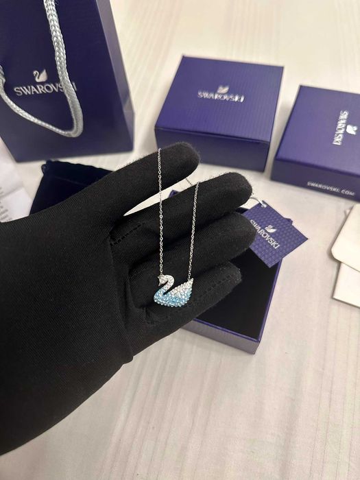 Lantisor Swarovski Lebada Blue