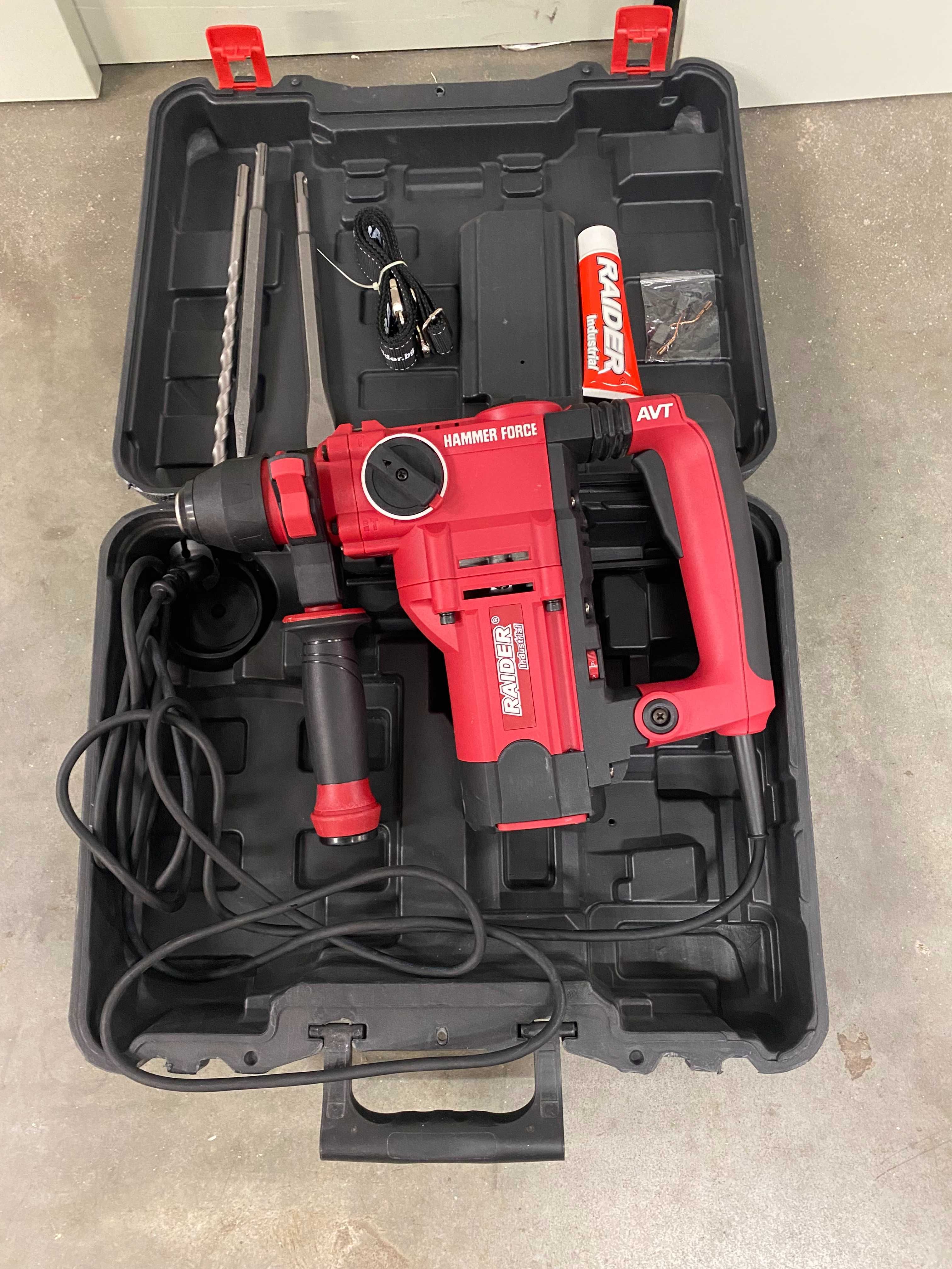 011403	Перфоратор 850W 3.9kg 26mm SDS-plus 3.5J RDI-HD49