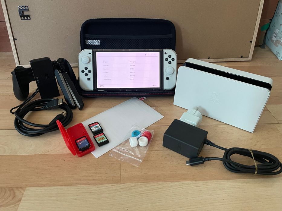Nintendo Switch OLED 64GB