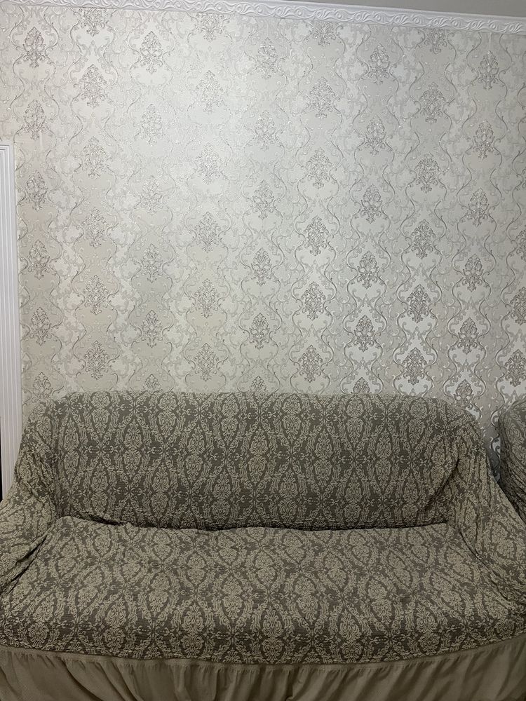 Диван с двумя креслами