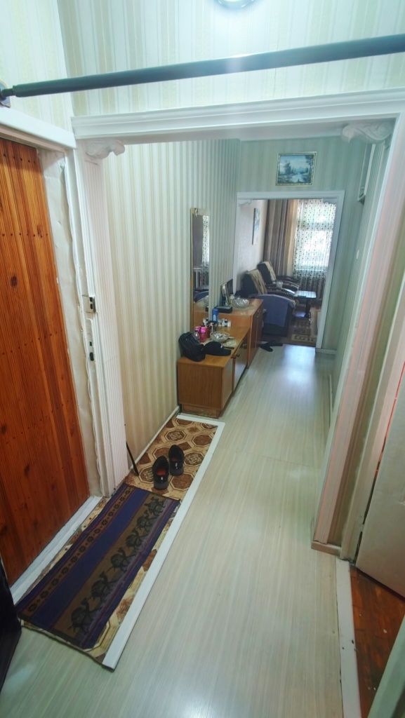 Продается квартира, двухкомнатная, 1 этаж тарец