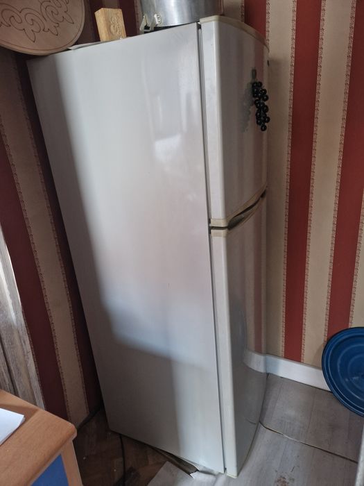 Продам холодильник Samsung