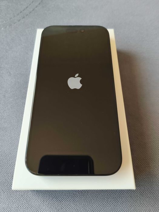 Apple iPhone 15, 128GB черен в гаранция