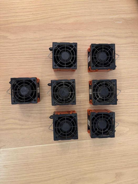 ventilator IBM 39M6803 60 × 60 mm,  tipic pentru servere System x3650