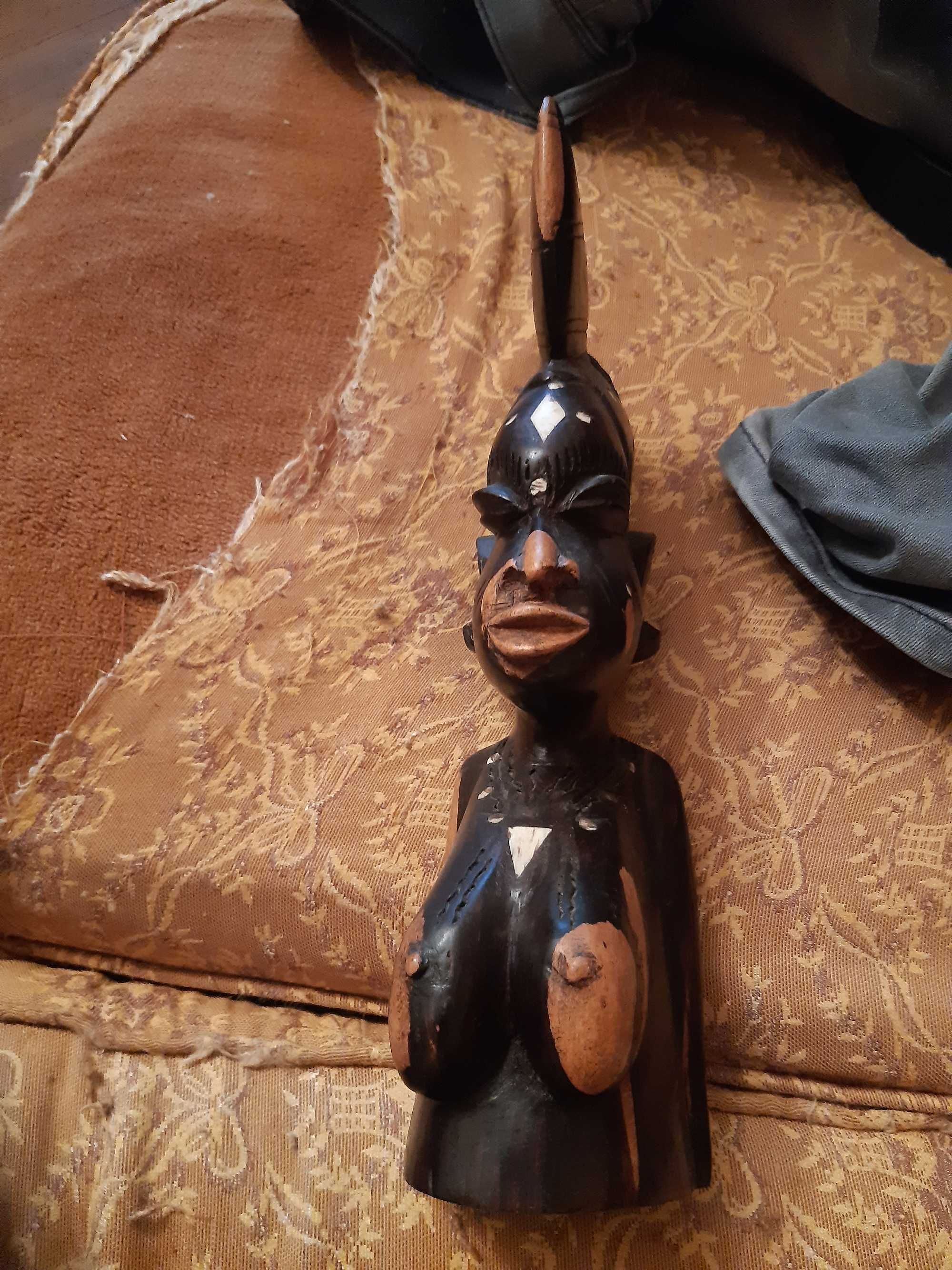 Statuete  si masti africane vintage