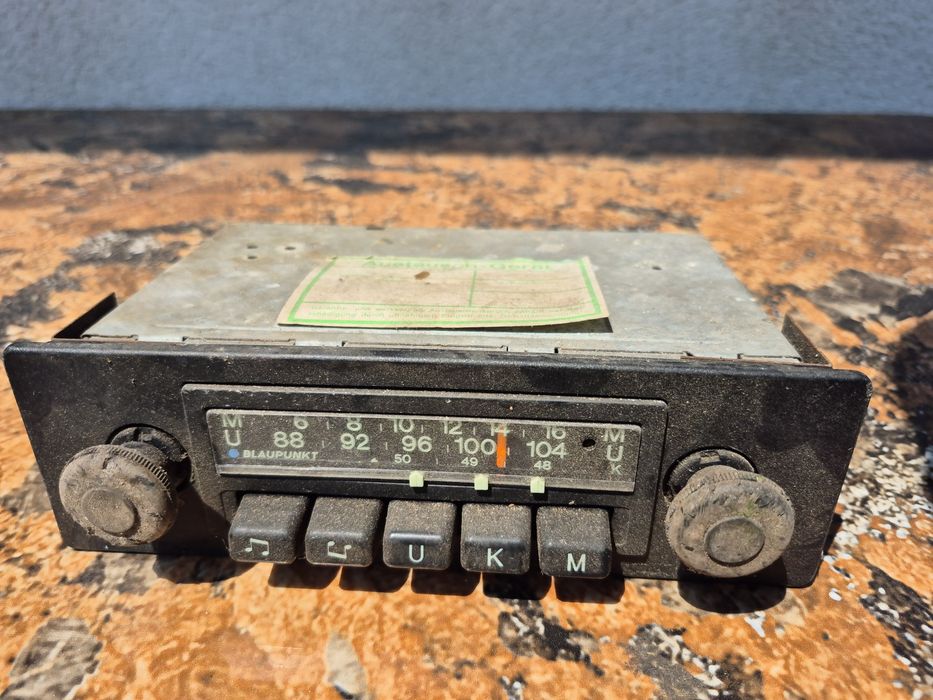 Vand Radio auto,marca Blaupunkt model auto ,made in Germany 

- HQ

-