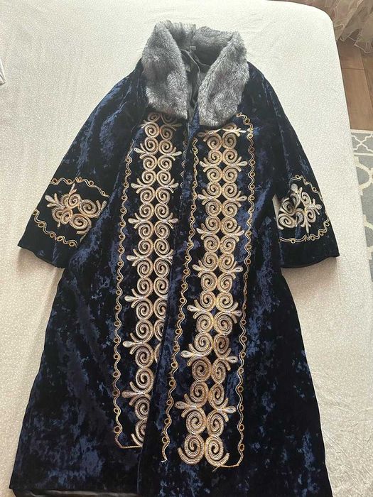 Продам казахский шапан, 56 размер