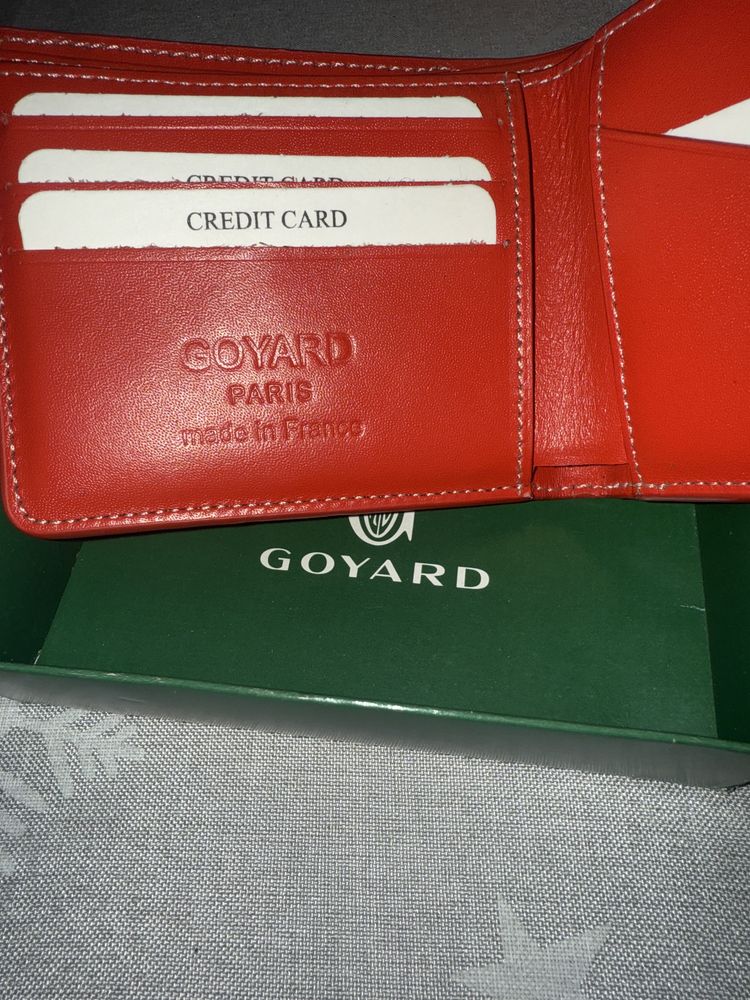 Продавам Кожен партфеил на Louis Vuitton  и Goyard