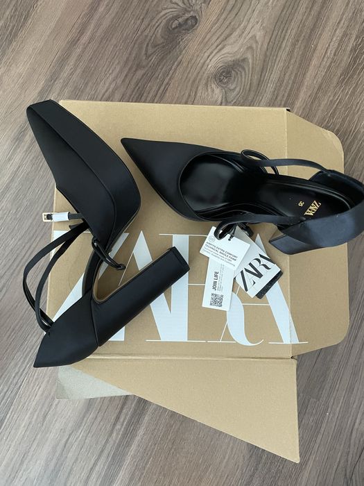 Дамски черни сатенени обувки ZARA висок ток нови с етикет