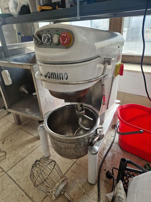 Mixer.planetar de putere, la 220v saub380v
