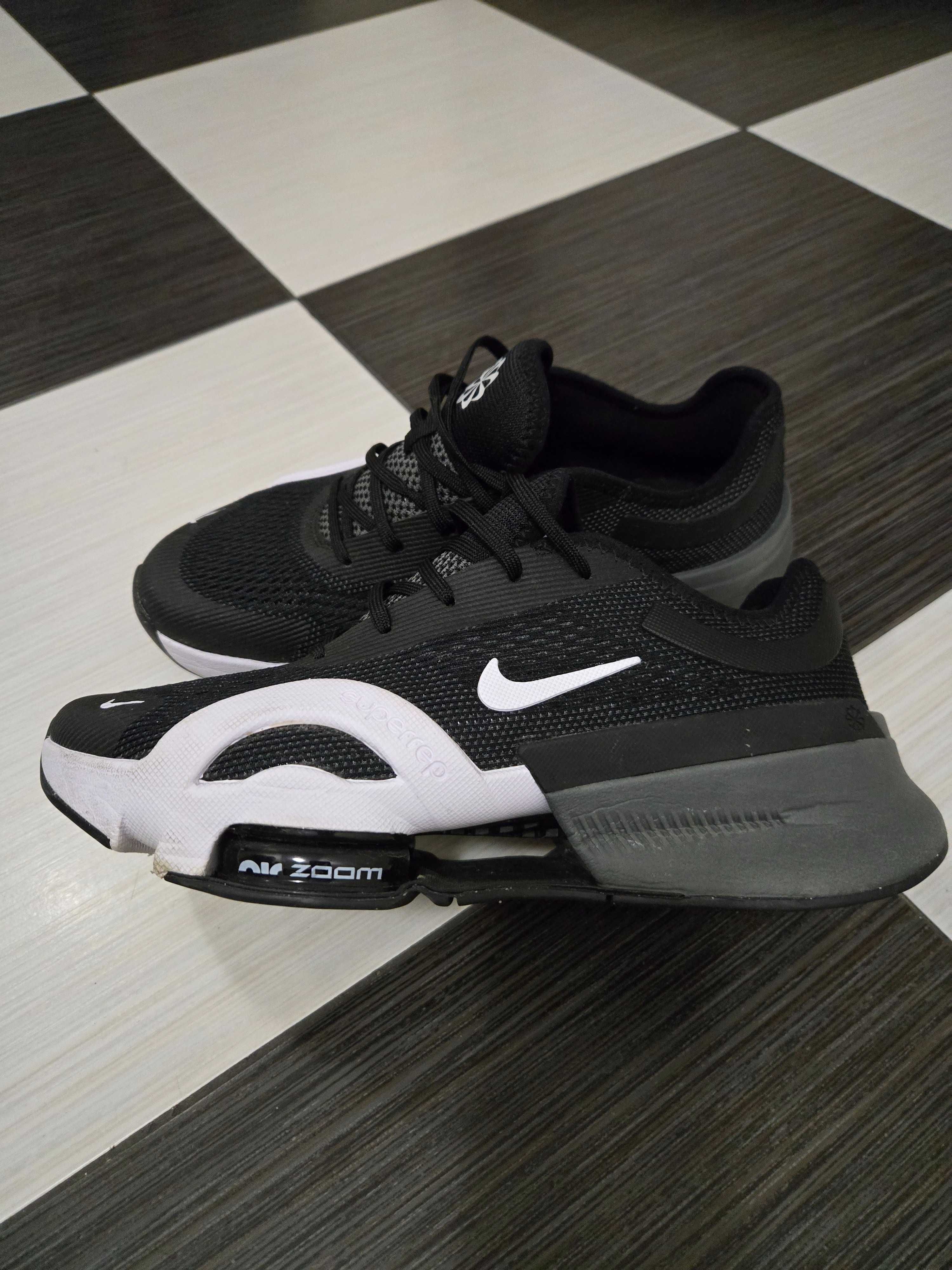 Маратонки Nike SupperRep