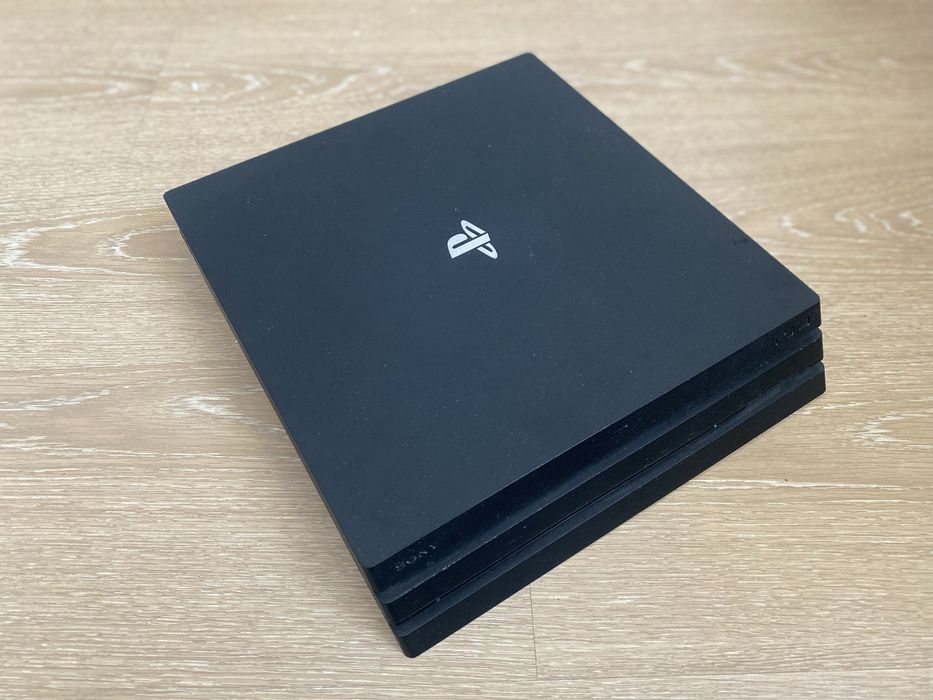 Приставка Sony PlayStation 4 Pro