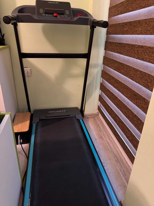 Бягаща пътека Cecotec 600W – сгъваема, 12 програми