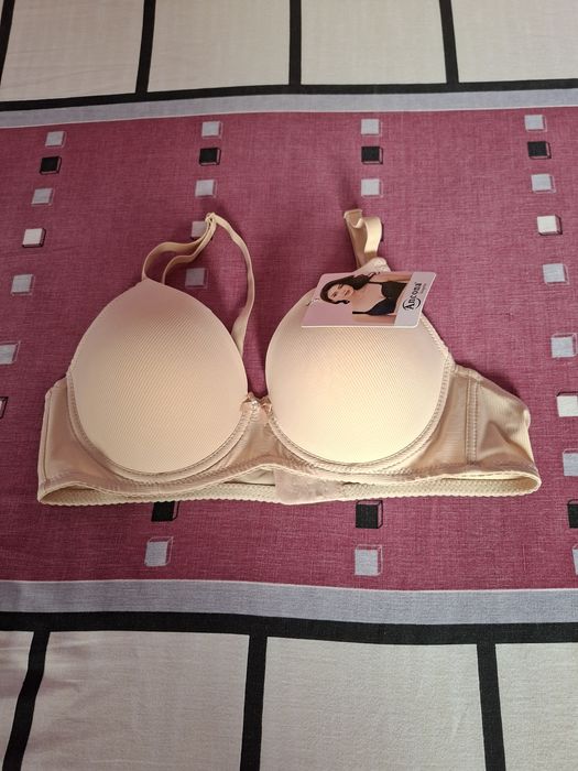 Vând Sutien Damă Mărimea 40/90 Nou