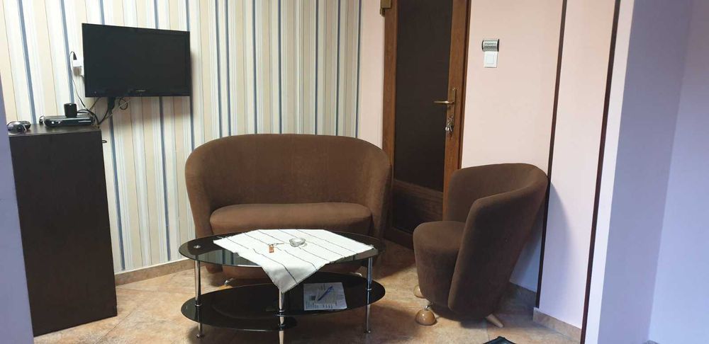 Нощувки в Самостоятелно студио Валенса