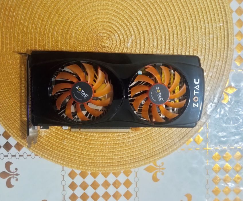 Видеокарта GTX 560 1 gb ddr5 (256 bit)