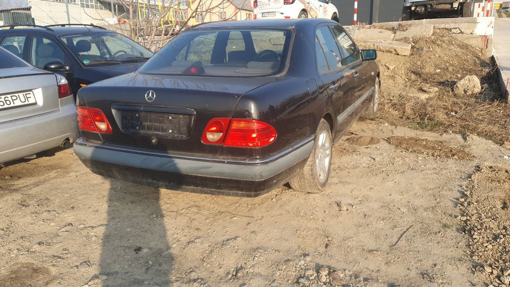 Mercedes E 200 Benzina