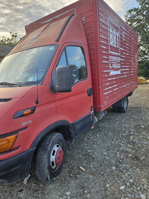Vând iveco daily
