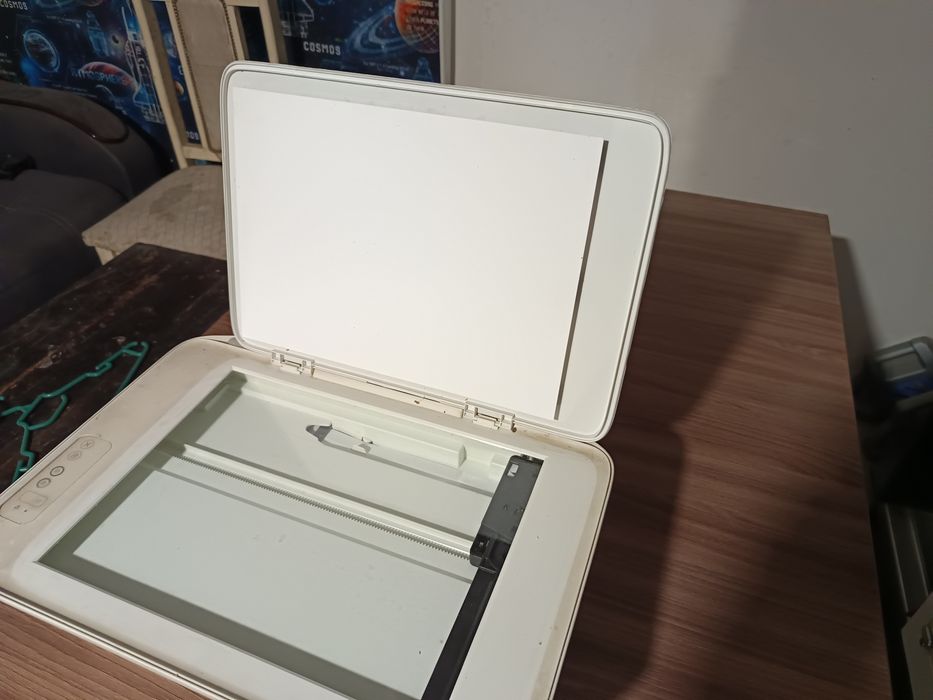 Сканер  мощный  белый + в подарок принтер бесплатно самсунг