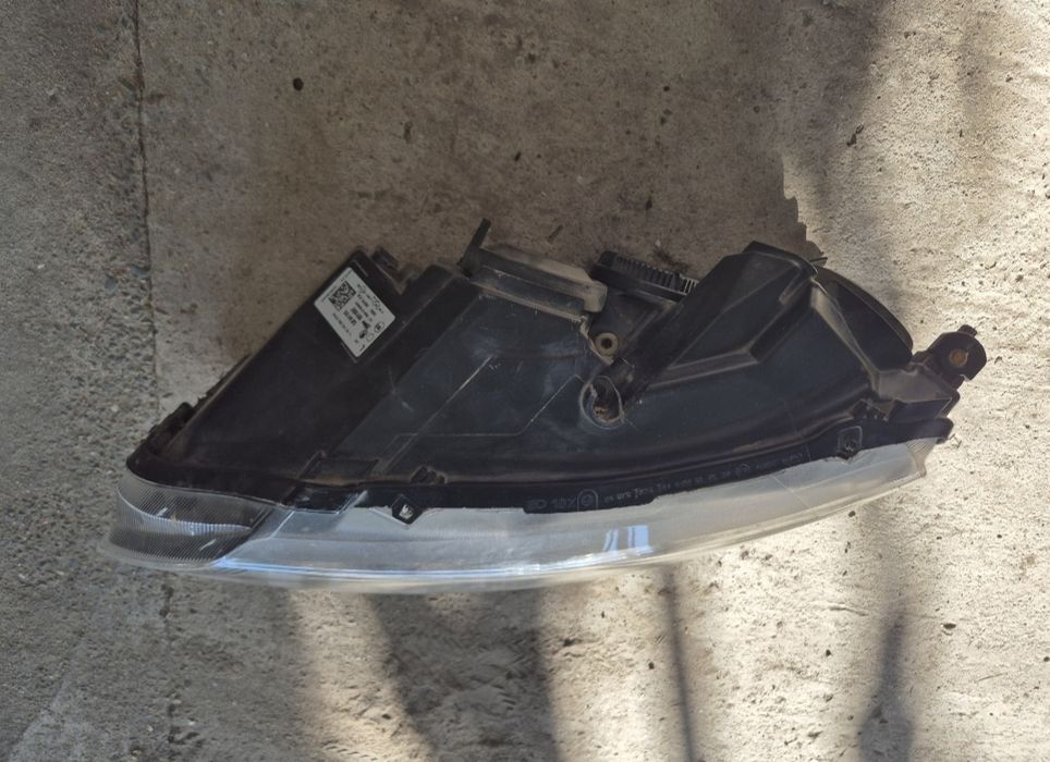 Far Stanga Skoda Rapid