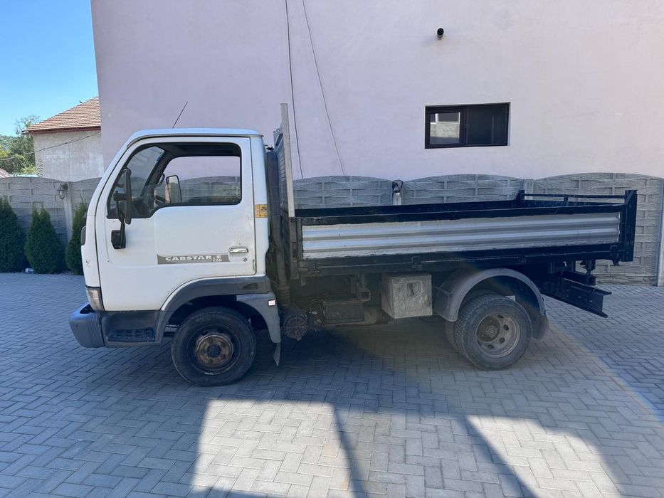 Nisan cabstar 3000