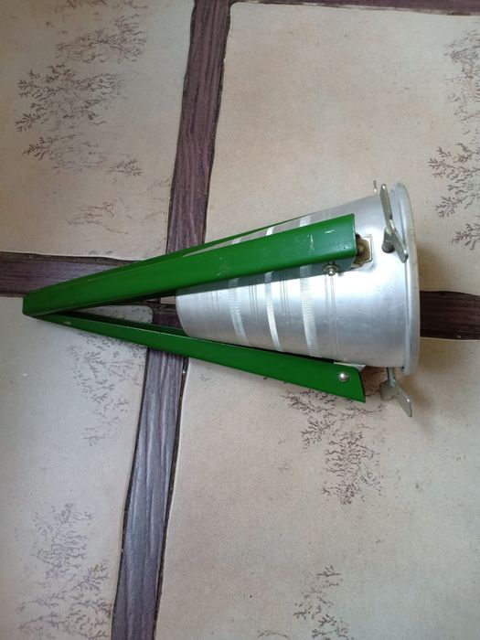 Подставка под елку