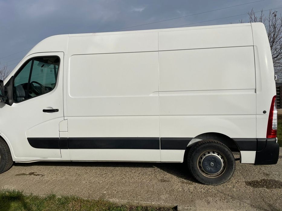 Vând Renault Master