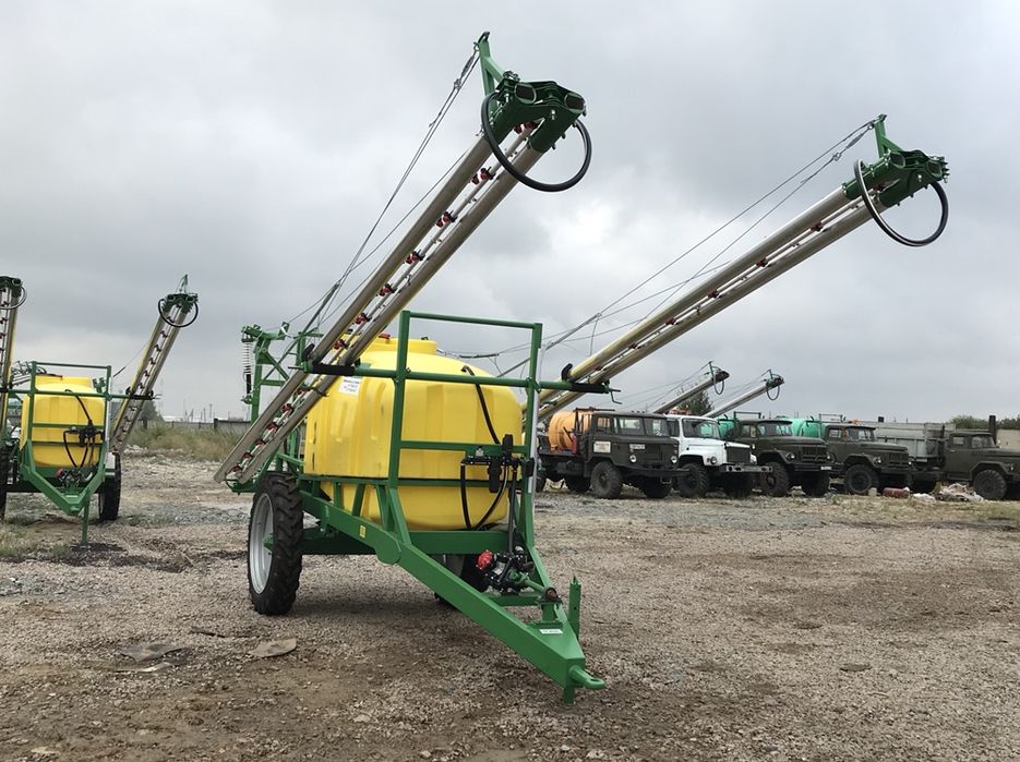 Прицепной опрыскиватель Кронос