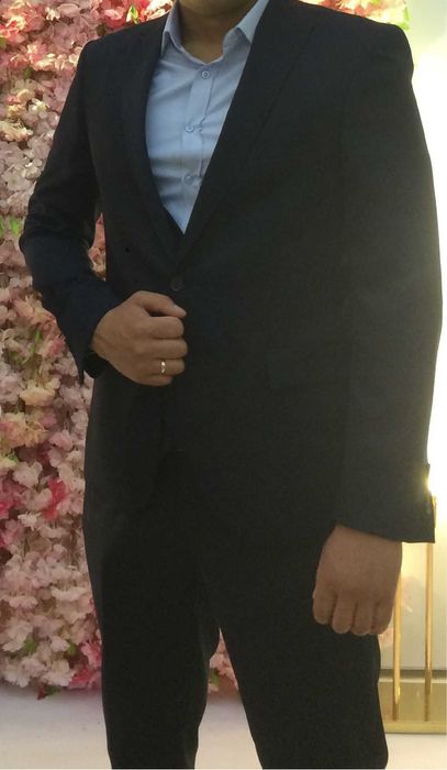 Продам тройка темно-синий костюм