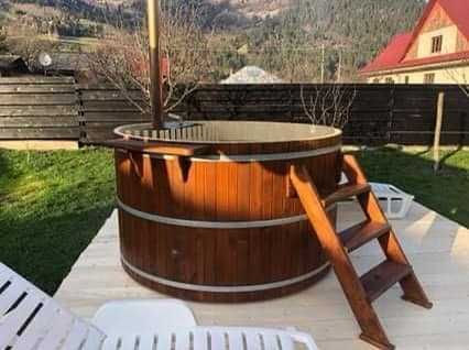 Ciubar din lemn cu jacuzzi si led de la ciubarar.ro