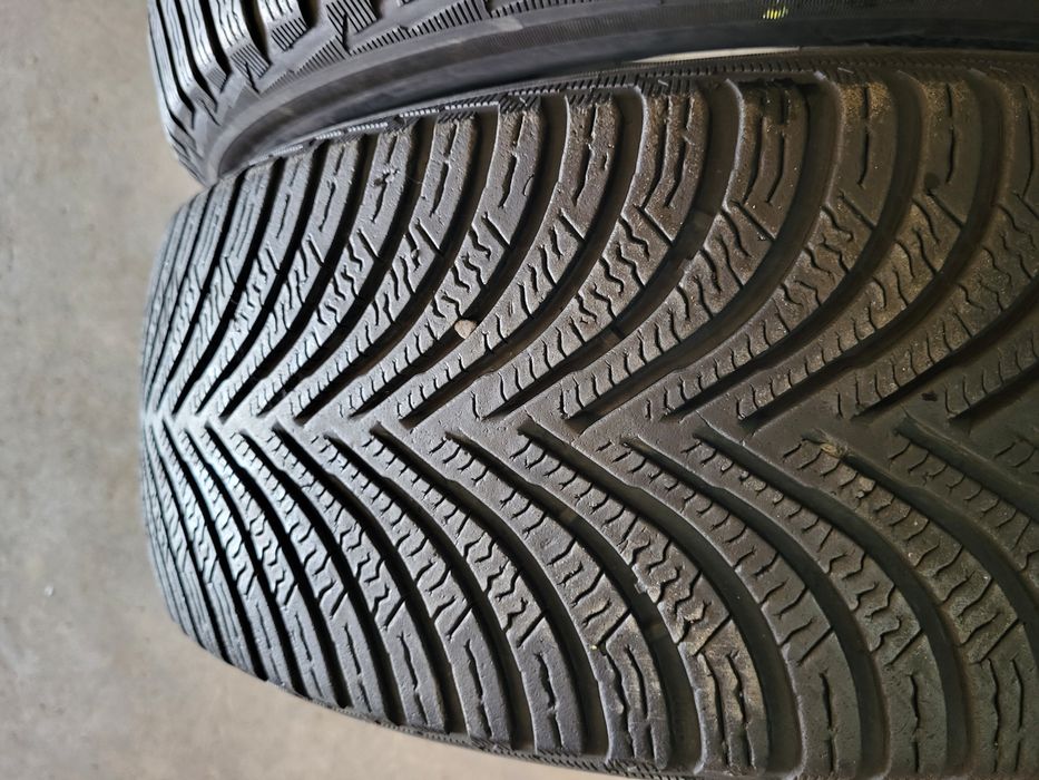 2 anvelope 195 55 R 16 Michelin iarna