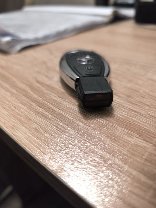 Чисто нов ключ рибка със платка за Мерцедес