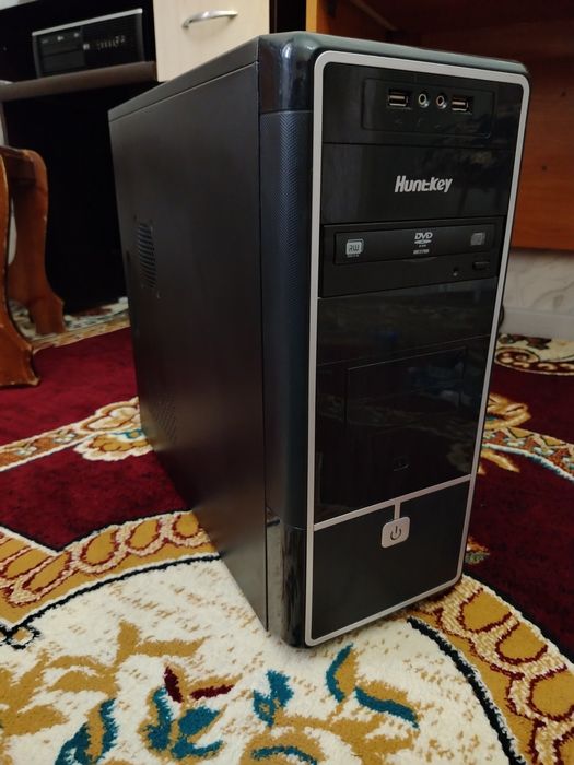 Продаётся кейс с БП и ДВД.