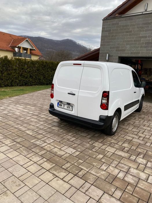Vând Peogeot partener