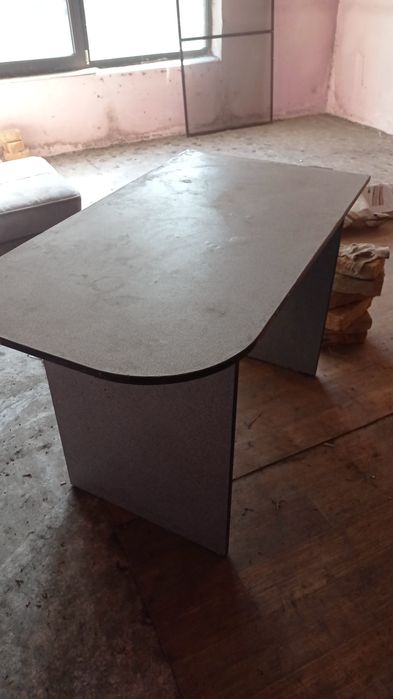 Продам кухонный стол