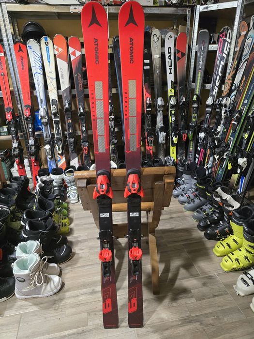 Schiuri Atomic G9 Fis, 152cm.