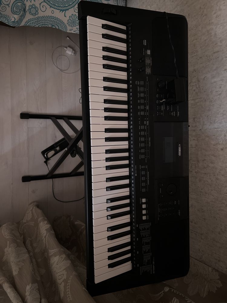 Продается синтезатор YAMAHA PSR e463